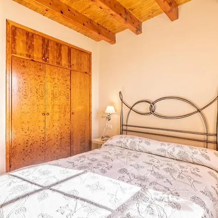 Holiday home Casa Con Encanto En La Cerdana Francesa Estavar